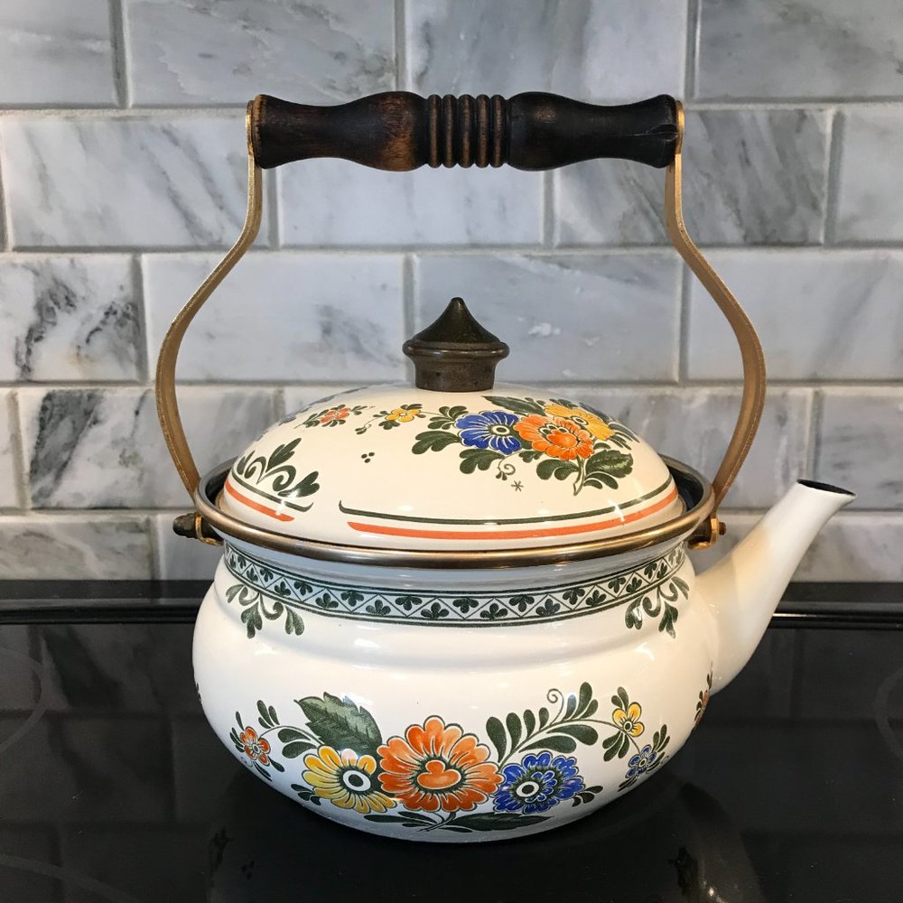 Asta Floral Enamelware Vintage Tea Kettle with Brass and Wood Handle and Lid - Picture 3 of 7
